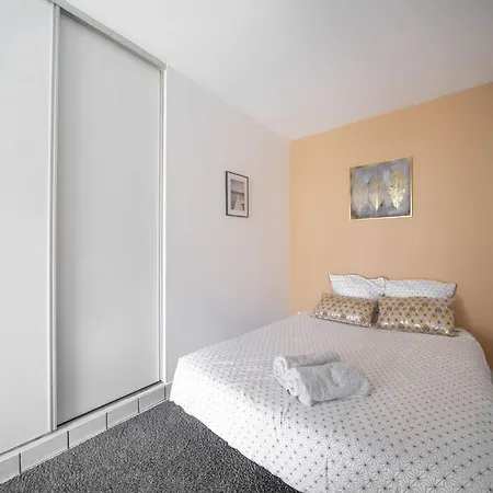 Apartment L'amadeo - T2 Centre-ville & Parking Clermont-Ferrand