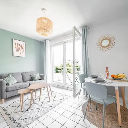 Apartment L'amadeo - T2 Centre-ville & Parking Clermont-Ferrand