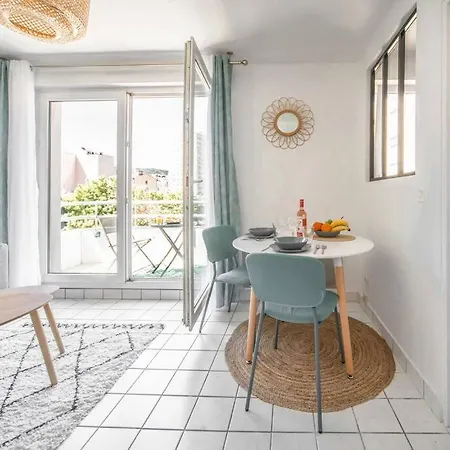Apartment L'amadeo - T2 Centre-ville & Parking Clermont-Ferrand